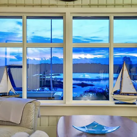 Furuheimen - By The Sea In Holiday home Skjeberg